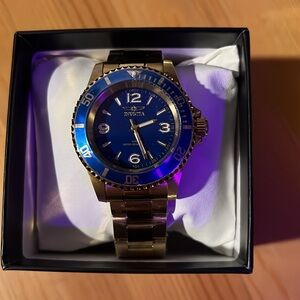 Gold & Blue Invicta watch. 40mm. New, all plastic & tags still attached.